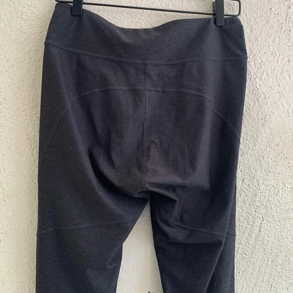 Outdoor Voices TechSweat Core 3/4 Legging Size Large - Picture 7 of 8